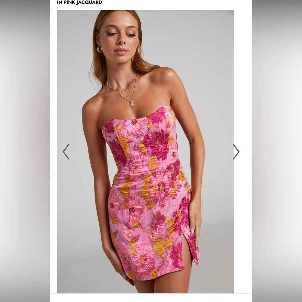 Showpo NWT never worn size small dress. U.S. size 2.